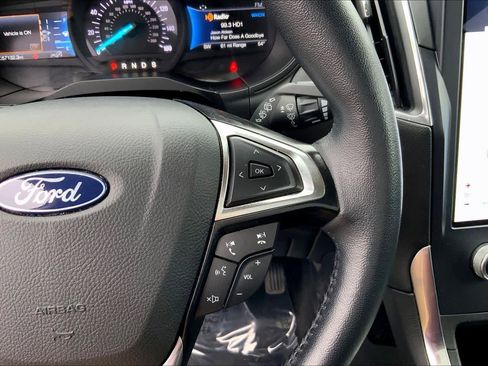 Used 2023 Ford Edge Titanium image 35