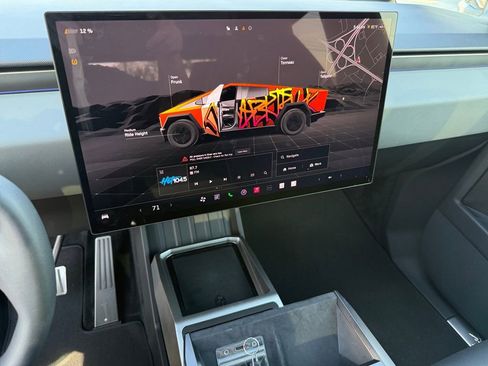 Used 2025 Tesla Cybertruck AWD Crew Cab image 17