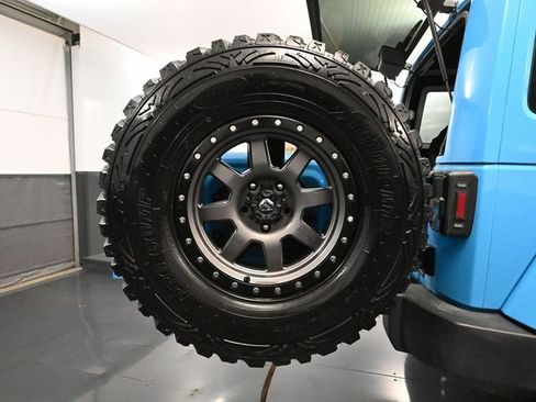 Used 2018 Jeep Wrangler Unlimited Sahara image 15