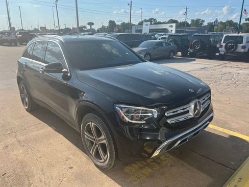 Used 2021 Mercedes-Benz GLC 300 4MATIC image 1