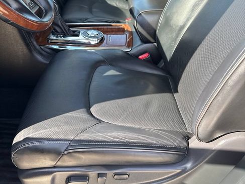 Used 2019 INFINITI QX80 Luxe w/ All-Season Package RWD image 13
