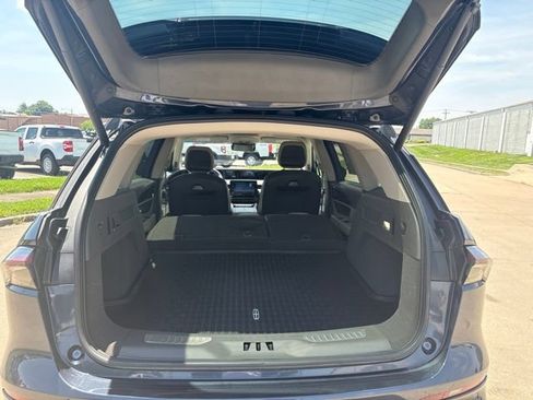 Used 2024 Lincoln Nautilus Premier w/ Equipment Group 102A AWD/4WD image 7