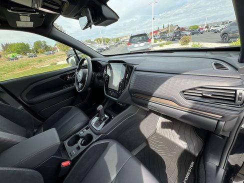 Used 2025 Subaru Forester Touring image 30