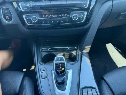 Used 2018 BMW 330i xDrive Sedan w/ Convenience Package AWD/4WD image 21