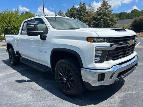 Used 2026 Chevrolet Silverado 2500 LT AWD/4WD image 19