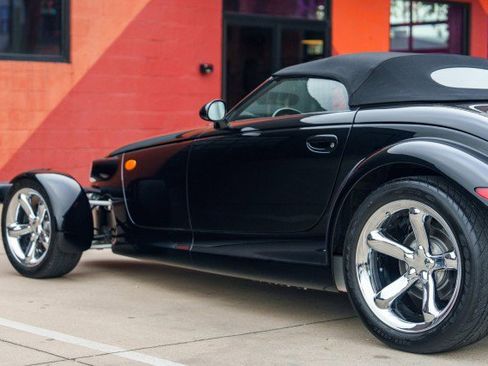 Used 2000 Plymouth Prowler image 18