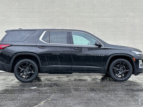 Certified 2022 Chevrolet Traverse LS image 3