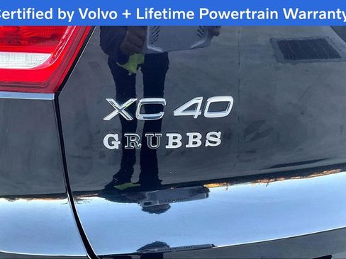 Certified 2023 Volvo XC40 B5 Ultimate w/ Protection Package Premier image 42