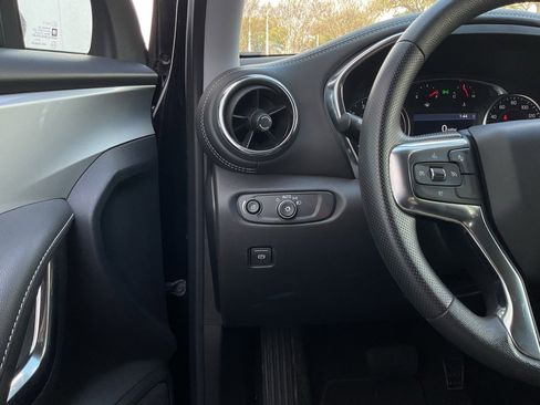 Used 2025 Chevrolet Blazer LT image 24