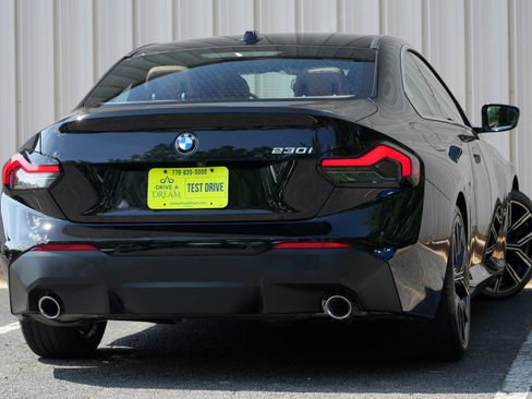 Used 2023 BMW 230i Coupe w/ Convenience Package RWD image 5