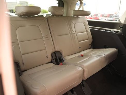 Used 2023 Lincoln Navigator L Reserve AWD/4WD image 15