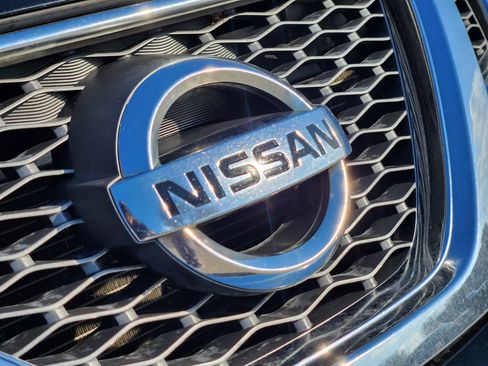 Used 2014 Nissan Murano LE w/ Platinum Edition Package image 12