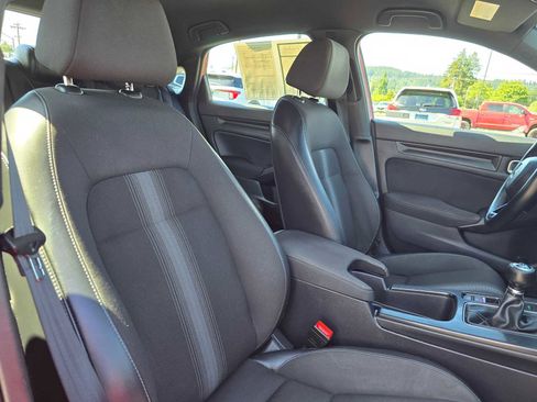 Used 2023 Honda Civic Sport image 11