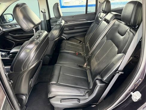 Used 2022 Jeep Grand Cherokee L Limited AWD/4WD image 17