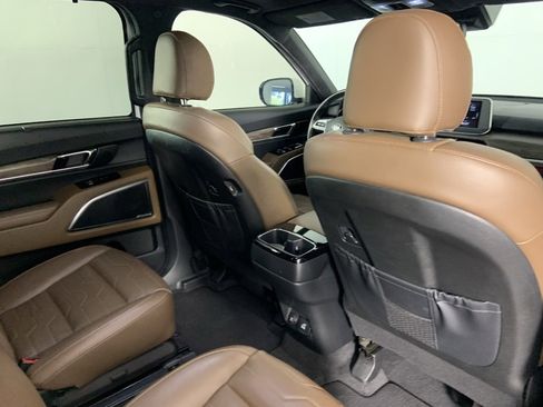 Used 2020 Kia Telluride SX w/ SX Prestige Package image 31