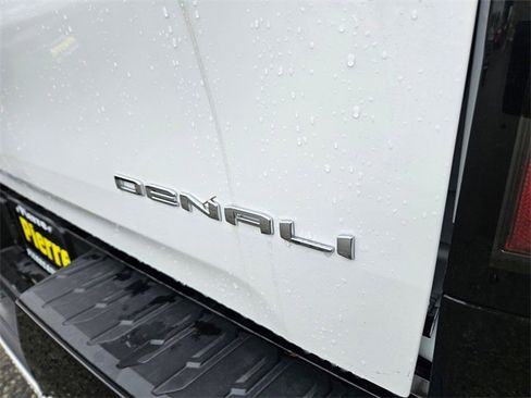 New 2025 GMC Sierra EV Denali image 10