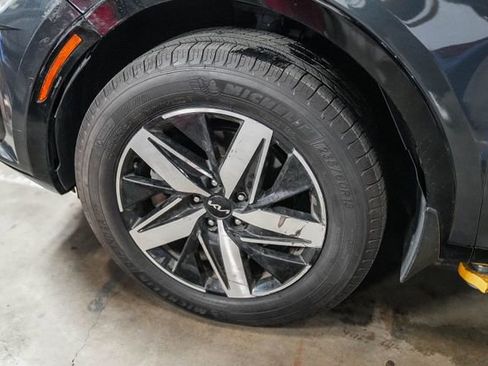 Certified 2022 Kia Sorento S image 11