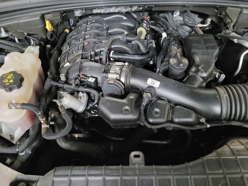 Used 2021 Jeep Grand Cherokee L Limited image 30