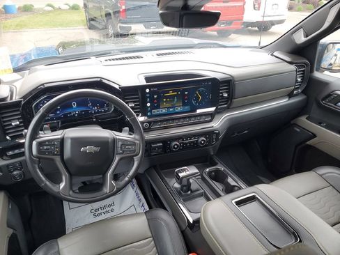 Used 2022 Chevrolet Silverado 1500 ZR2 w/ Technology Package AWD/4WD image 29