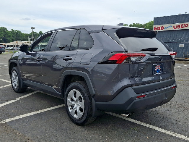 Used 2023 Toyota RAV4 LE AWD/4WD image 4