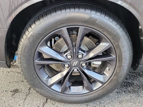 Certified 2023 Dodge Challenger SXT w/ Blacktop Package image 21