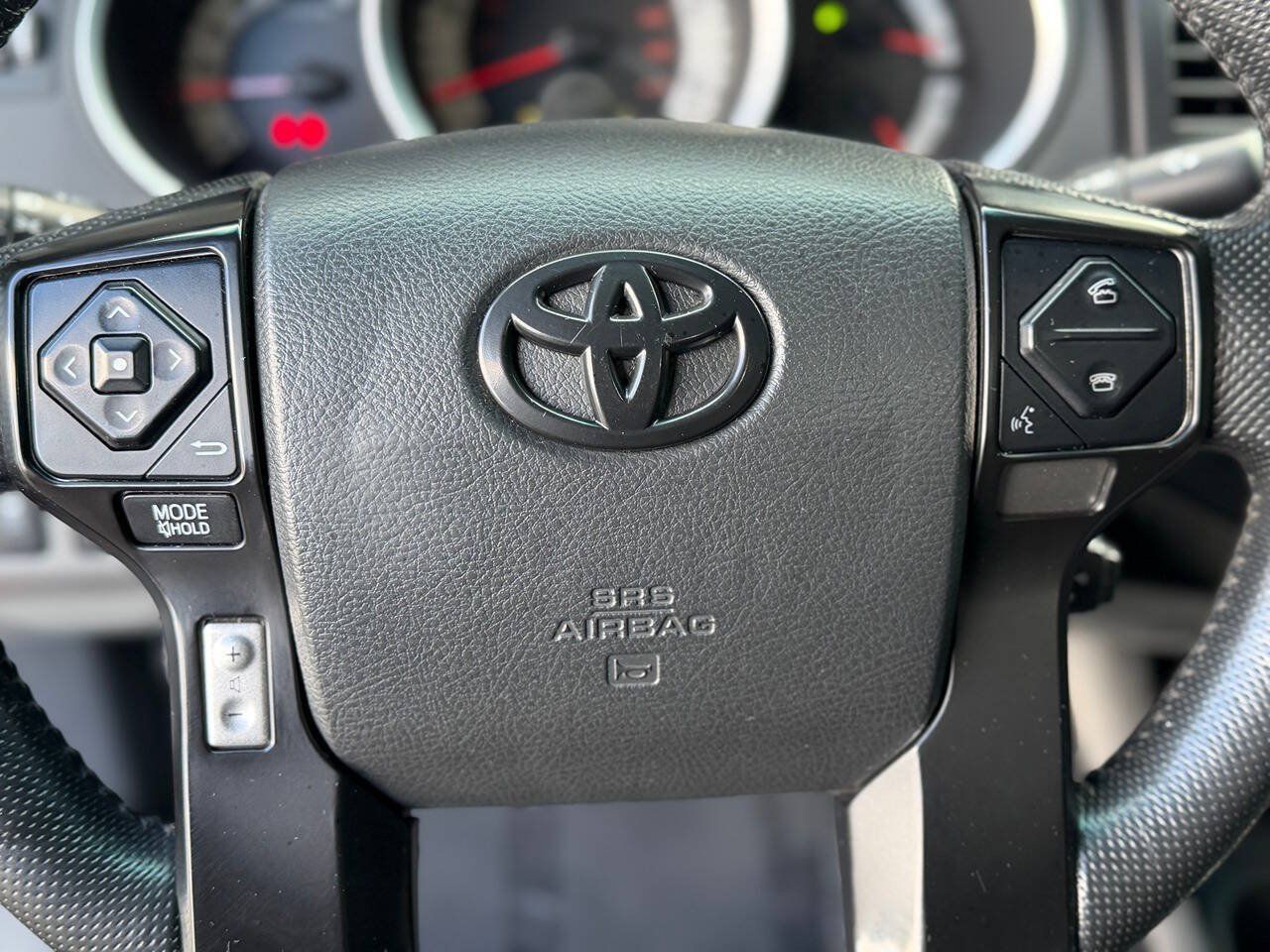 Used 2015 Toyota Tacoma TRD Pro w/ Off Road Towing Package AWD/4WD image 12
