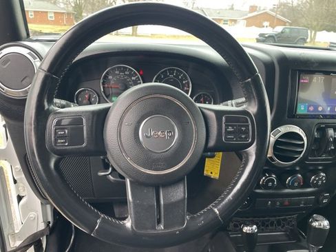 Used 2015 Jeep Wrangler Unlimited Sahara w/ Dual Top Group image 20