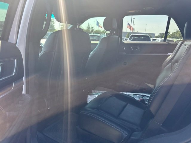Used 2016 Ford Explorer Limited w/ Equipment Group 301A FWD image 11