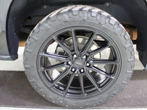 Used 2022 Chevrolet Silverado 1500 High Country w/ Technology Package image 20