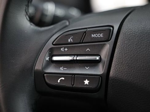 Used 2023 Hyundai Kona Limited image 34