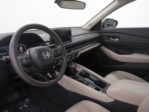 Used 2023 Honda Accord EX image 23