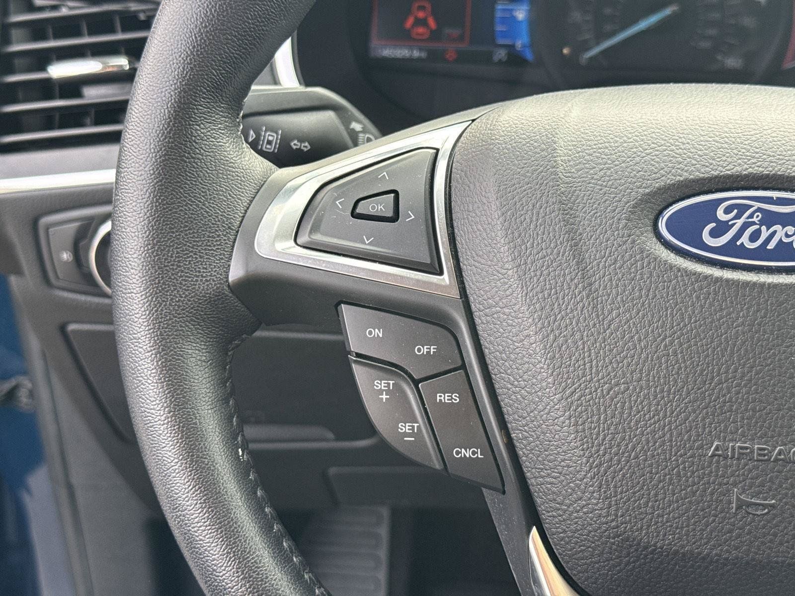 Used 2020 Ford Edge Titanium AWD/4WD image 10