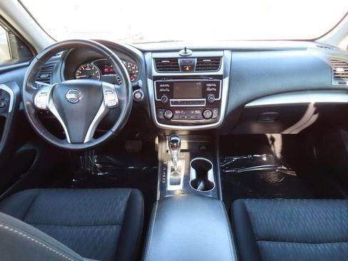 Used 2018 Nissan Altima 2.5 SV image 5