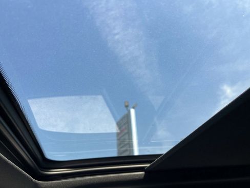 Used 2023 Jeep Compass High Altitude w/ Driver Assist Group I image 35