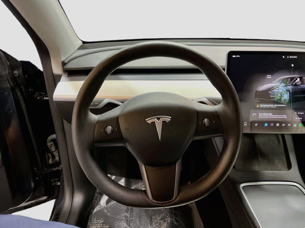 Used 2024 Tesla Model Y Long Range AWD/4WD image 10