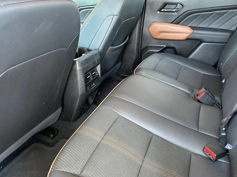 Certified 2024 GMC Canyon AT4 AWD/4WD image 13