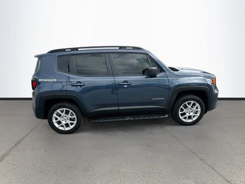 Used 2023 Jeep Renegade Latitude w/ Premium Group AWD/4WD image 8