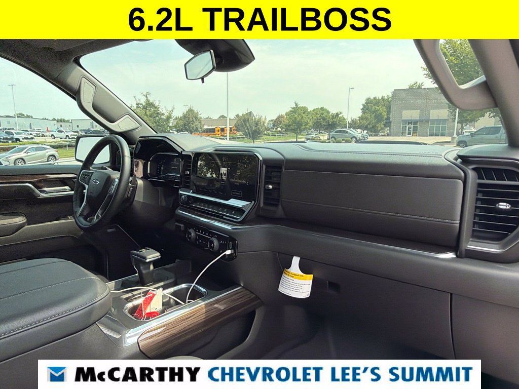 Used 2023 Chevrolet Silverado 1500 LT Trail Boss w/ Convenience Package II AWD/4WD image 29