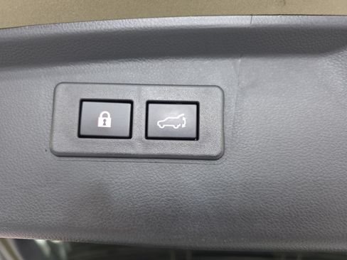 Used 2025 Subaru Outback Limited XT AWD/4WD image 13