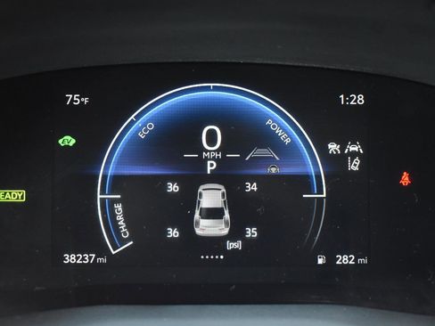 Used 2025 Toyota Camry LE image 7