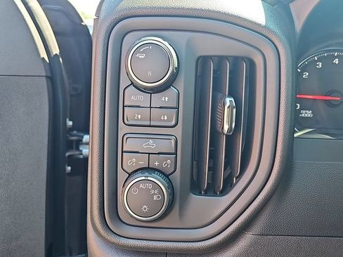 Used 2019 Chevrolet Silverado 1500 Custom Trail Boss w/ Custom Convenience Package AWD/4WD image 20