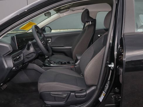 Used 2025 Kia K4 FWD image 7