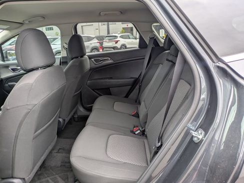 Used 2025 Kia Sportage LX AWD/4WD image 13
