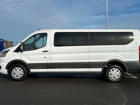 Used 2023 Ford Transit 350 XLT image 6