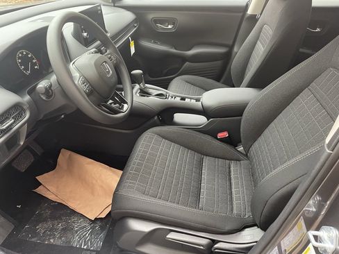 New 2026 Honda HR-V LX image 14