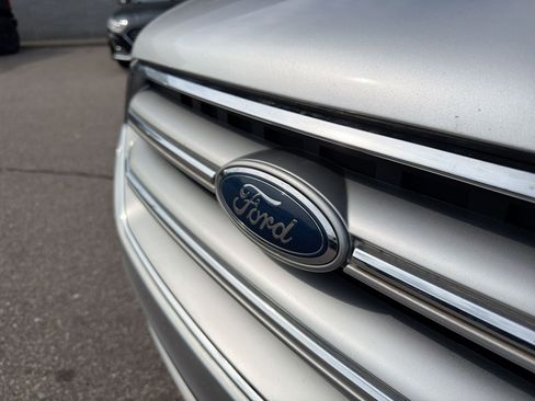 Used 2017 Ford Escape SE AWD/4WD image 16