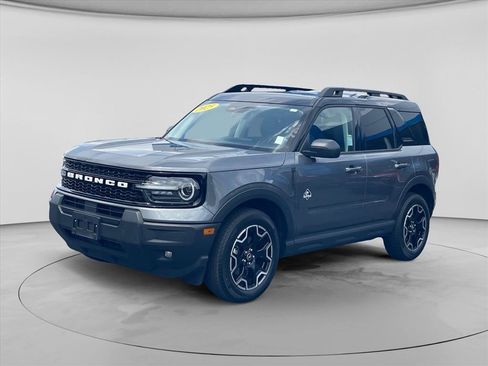 Used 2025 Ford Bronco Sport Outer Banks AWD/4WD image 3