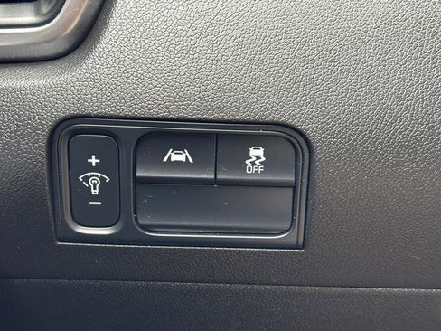 Certified 2023 Kia Sorento LX image 27