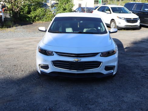 Used 2017 Chevrolet Malibu Premier w/ Driver Confidence Package FWD image 15