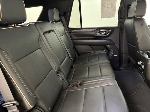 Used 2024 GMC Yukon SLT AWD/4WD image 16